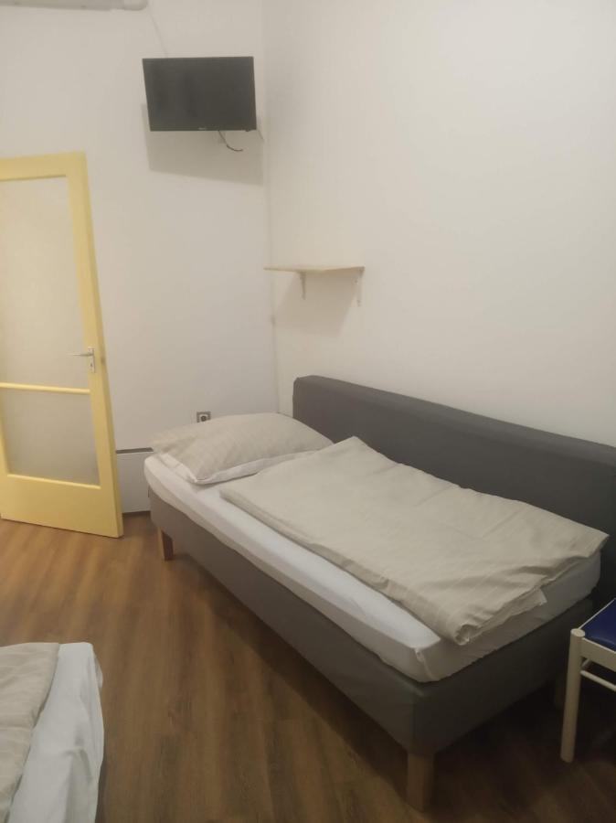 Esztergom Central المظهر الخارجي الصورة