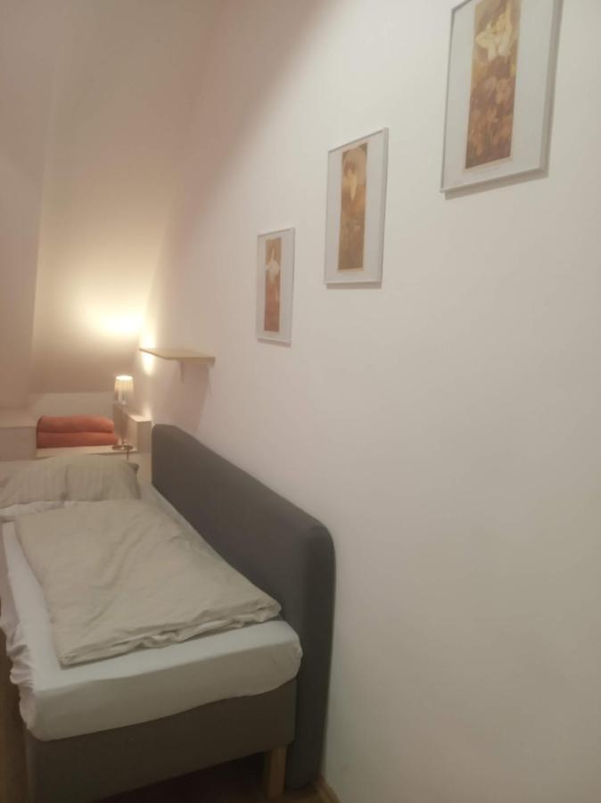 Esztergom Central المظهر الخارجي الصورة
